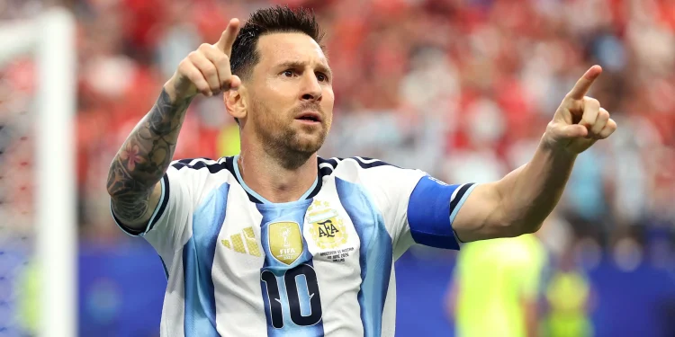 Com Vini na briga, Messi lidera artilharia da Copa após primeira fase