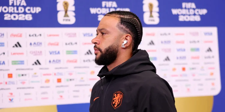 Atacante do Corinthians, Memphis nunca perdeu um jogo de Copa do Mundo com a Holanda