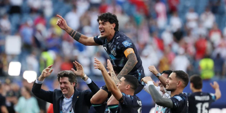 Presidente do Paraguai decreta feriado após classificação na Copa