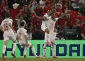 Marrocos empata no fim, bate Holanda nos pênaltis e pega Canadá nas oitavas da Copa