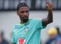 Zagueiro da Seleção Brasileira entra na mira de clube inglês