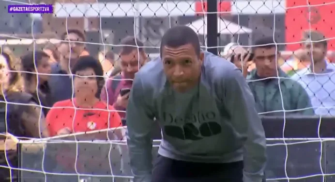 Pentacampeão, Dida elogia Weverton e projeta participação do Brasil na Copa