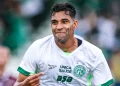 Com gol de pênalti nos acréscimos, Guarani vence Caxias e abre vantagem na liderança da Série C