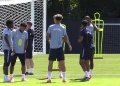 James e Mainoo aproveitam o clima no camp da Inglaterra