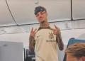 Memphis publica foto de atacante holandês com camisa do Corinthians