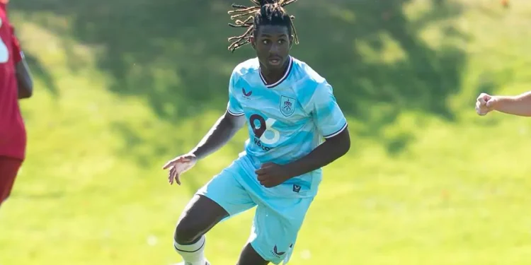 Palmeiras avança por contratação de meia português ex-Burnley para a base