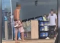 Homem ameaça rival com facão e leva paulada na cabeça. Veja vídeo