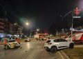 Acidente entre 2 carros deixa feridos e danifica semáforo na Asa Norte