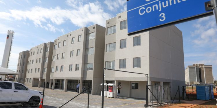 GDF entrega 44 novas unidades habitacionais no Riacho Fundo II