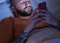 Atrofia da atenção: conciliar tarefas com uso do celular é prejudicial