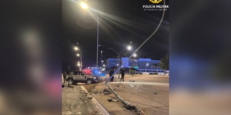 Vídeo mostra rastro de destruição causado por bêbada na Esplanada