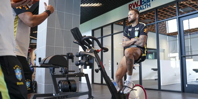 CBF atualiza quadro médico de Neymar após exame: “Boa evolução”