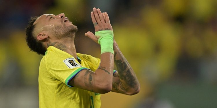 Sai resultado da ressonância magnética de Neymar. Veja