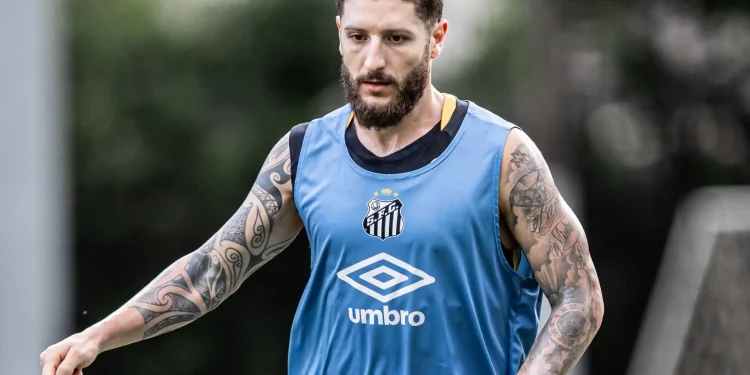 Santos libera quatro jogadores fora dos planos para buscar novos clubes