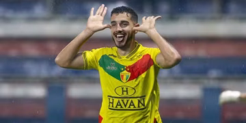 Brusque bate o Figueirense e assume a liderança da Série C