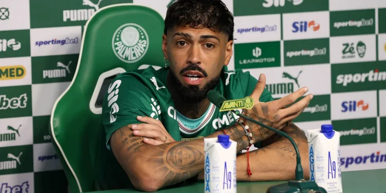Barboza vê concorrência forte no Palmeiras e mira vaga entre os titulares: “Não gosto de ficar no banco”