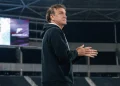 Cuca cita “infelicidade” em derrota do Santos, mas elogia: “Fizemos um grande jogo”