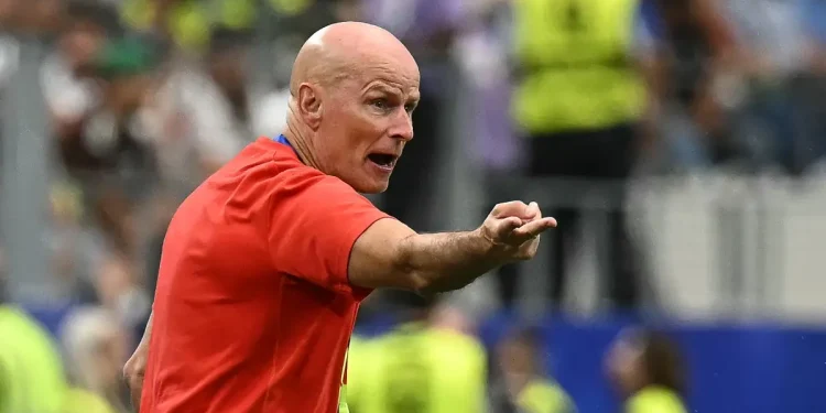 Técnico da Noruega vê Brasil favorito e mantém dúvida na escalação para oitavas da Copa