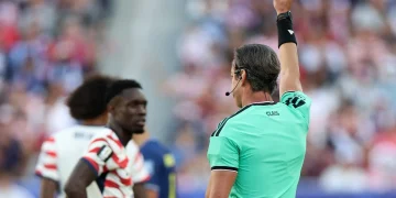 Uefa critica a Fifa por anular punição a Balogun: “Ultrapassou todos os limites”