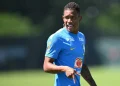 Palmeiras aguarda resposta do Botafogo por oferta a Danilo e envolve zagueiro na negociação