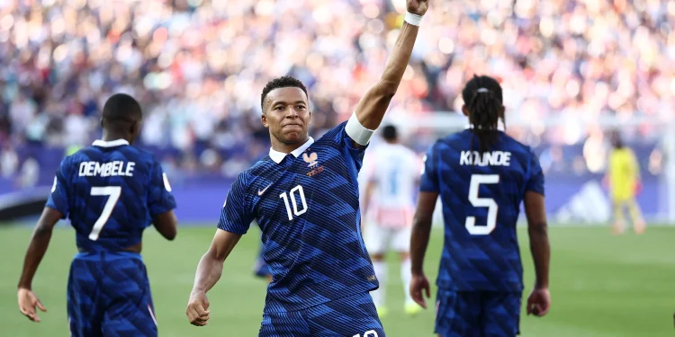 Mbappé decide, França vence Paraguai e reeditará semifinal da Copa de 2022