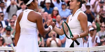Número 1 do mundo, Sabalenka perde para Osaka e cai nas oitavas de Wimbledon