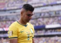 Casemiro não contém lágrimas após queda do Brasil: “Difícil achar palavras”