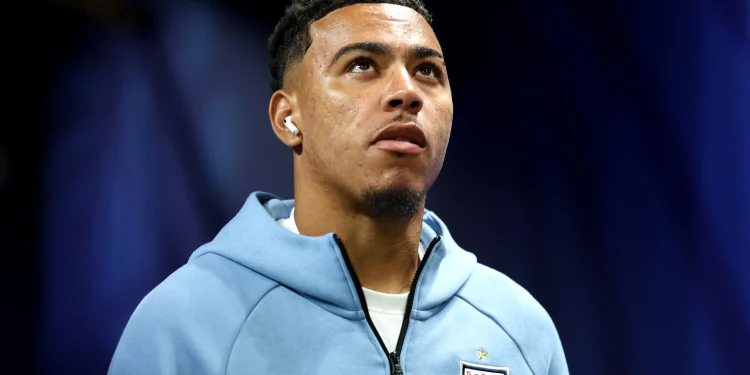 Chelsea supera Arsenal e encaminha contratação de Morgan Rogers, do Aston Villa