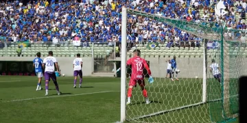 Cruzeiro vence amistoso contra o Defensor-URU; veja lances
