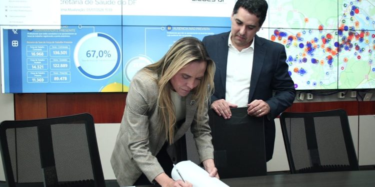 Celina autoriza contratação de 709 servidores para a Saúde do DF