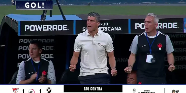Gol contra relâmpago! Vasco empata aos 17 segundos do segundo tempo; confira