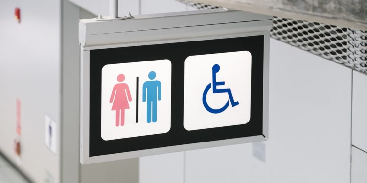 Condomínio de Águas Claras deve liberar banheiro para clientes