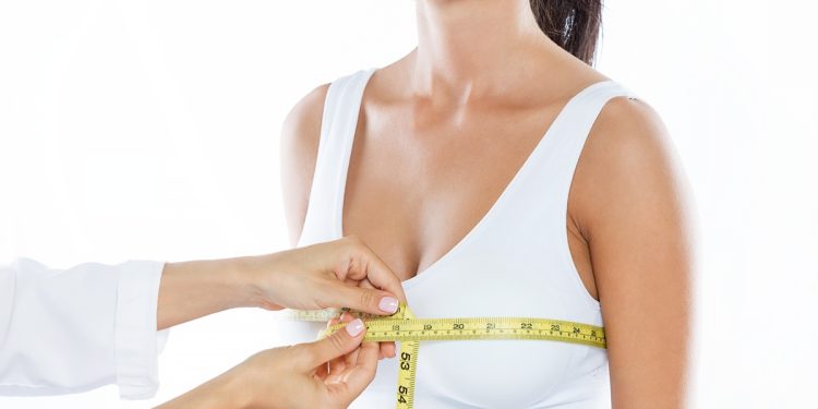 Redução das mamas pode diminuir risco de ter diabetes e hipertensão