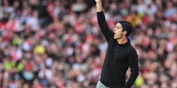 Arteta confirma que Gabriel Jesus desfalca o Arsenal por “algumas semanas”