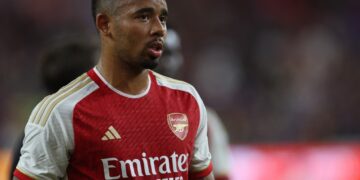 Gabriel Jesus sofre lesão e vira baixa para o Arsenal no início da temporada