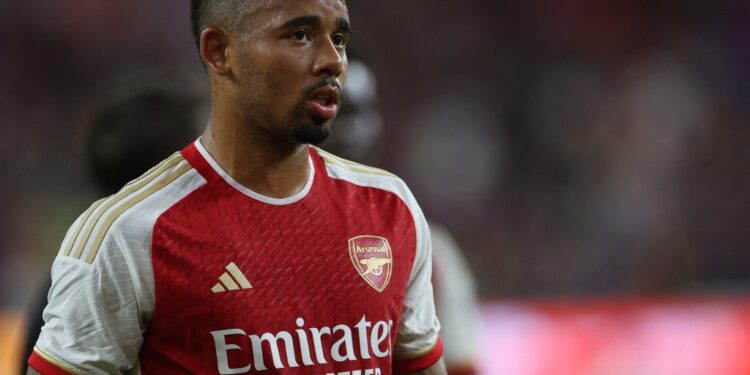 Gabriel Jesus sofre lesão e vira baixa para o Arsenal no início da temporada