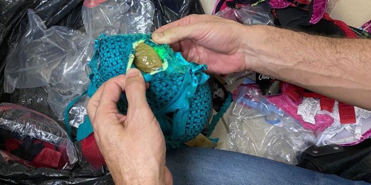 Homem é preso com 24 kg de cocaína, cujo valor chega a quase R$ 2 milhões