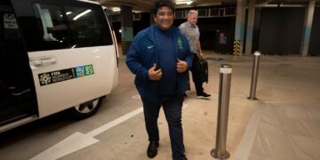 Após eliminação, presidente da CBF promete intensificar investimentos no futebol feminino