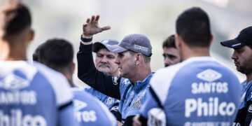 Ainda sem Soteldo, Santos realiza treino físico, técnico e tático de olho no Athletico-PR