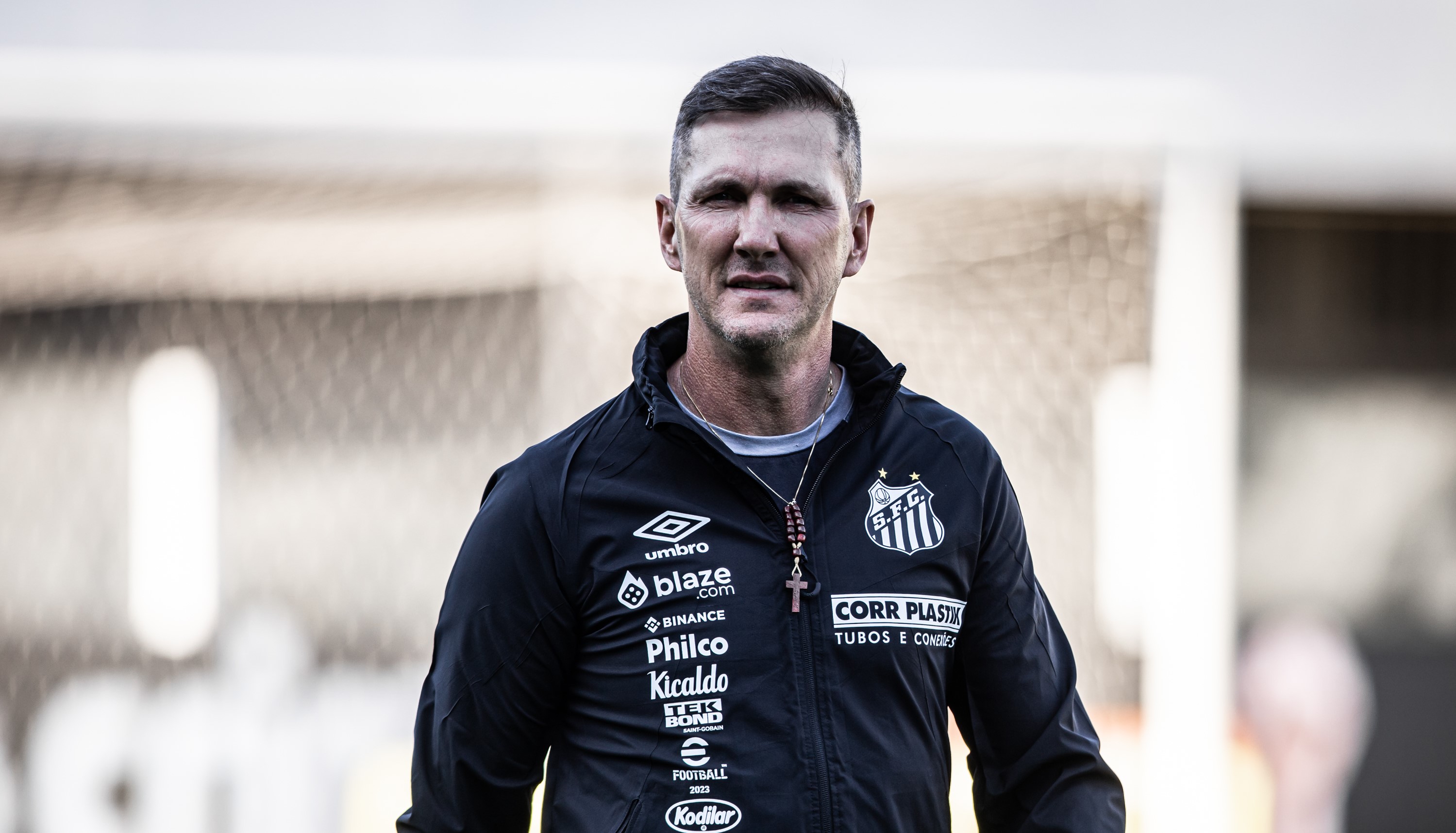 Turra confia em evolução do Santos com chegada de reforços: “Grupo está unido”