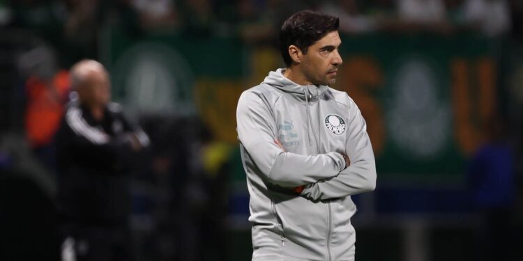 Abel diz que Palmeiras mereceu vitória contra Atlético-MG e festeja classificação: “Senão, estaríamos em crise”