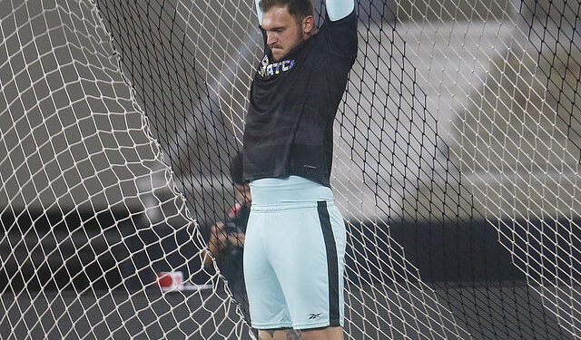 Lucas Perri analisa falha em gol do Internacional e agradece o carinho da torcida do Botafogo