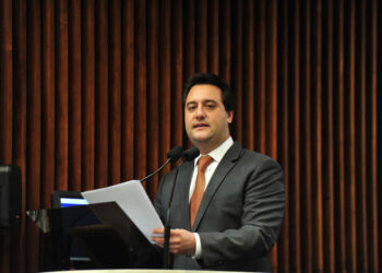 Governo Ratinho Jr. põe ex-cunhado e doadores de campanha no controle da loteria do Paraná