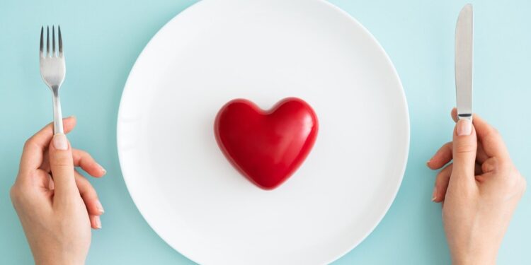 Pessoas com doenças cardíacas podem fazer exercícios? Médico responde