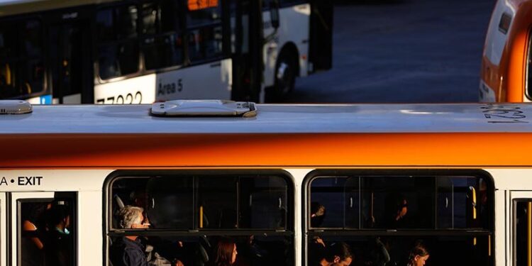 Seis linhas de ônibus da região central do DF têm rota alterada. Veja