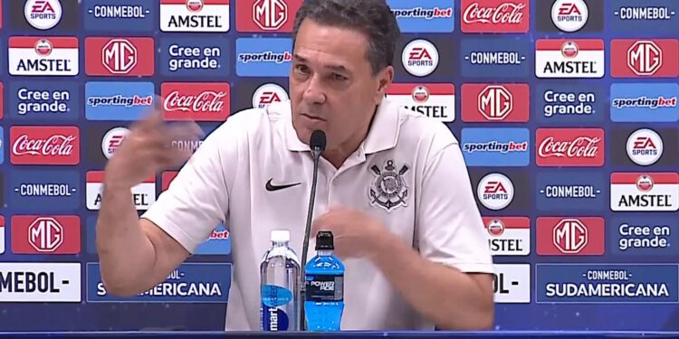 Luxemburgo comenta sobre saída de Róger Guedes do Corinthians e naturaliza: “Coisas do futebol”