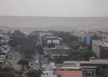 Saiba por que o céu do DF ficou encoberto por nebulosidade neste sábado
