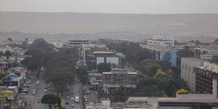 Saiba por que o céu do DF ficou encoberto por nebulosidade neste sábado