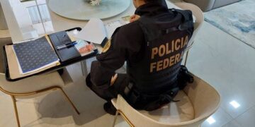 Pilotos e mecânicos de aviões são alvos da PF em operação contra garimpos