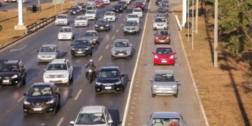 Passageiros de ônibus reclamam de liberação da faixa exclusiva na EPTG: “Aumentou o tempo”